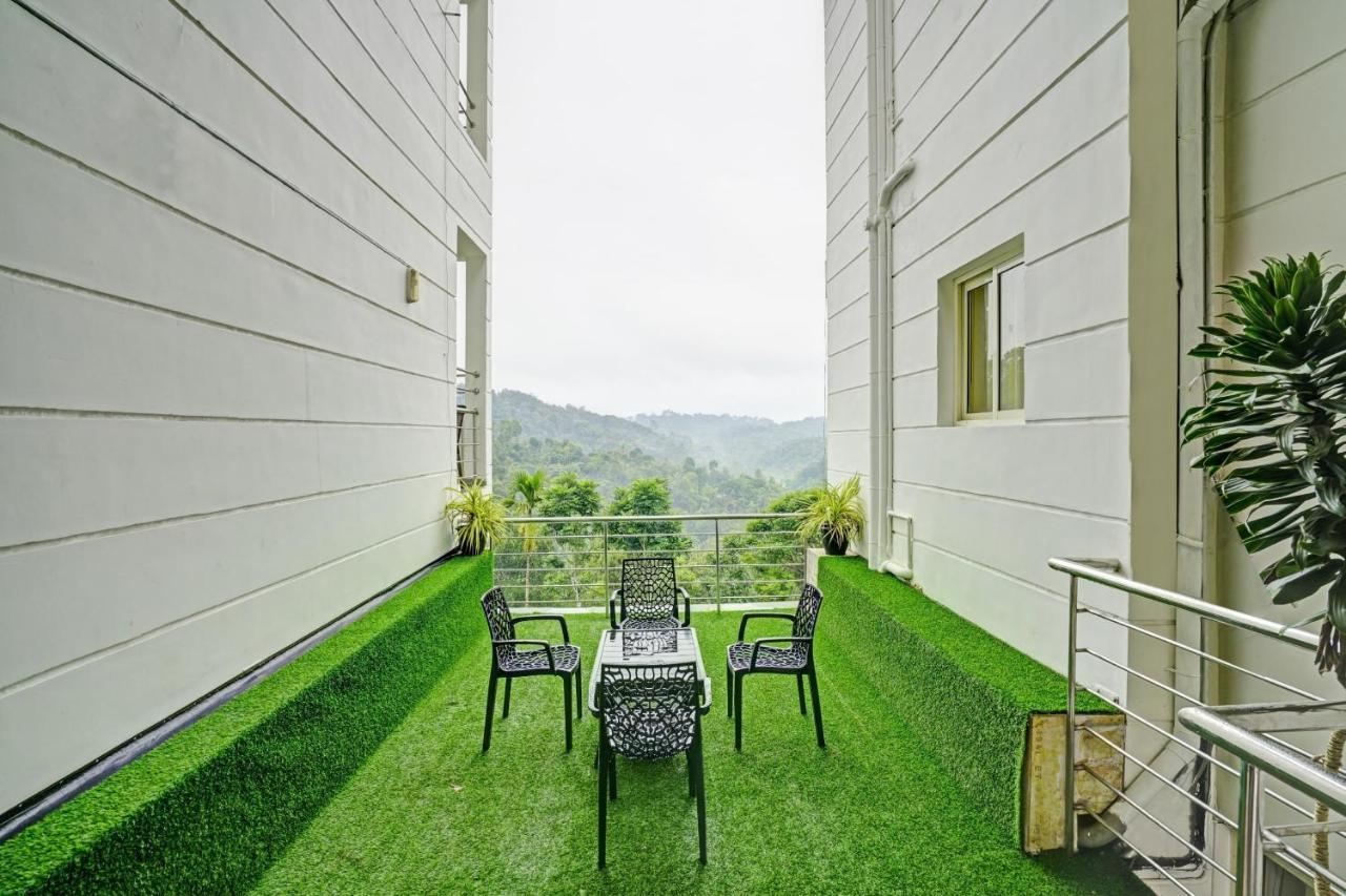 Oyo Flagship 81260 Star Lights Hotel Munnar Exterior foto